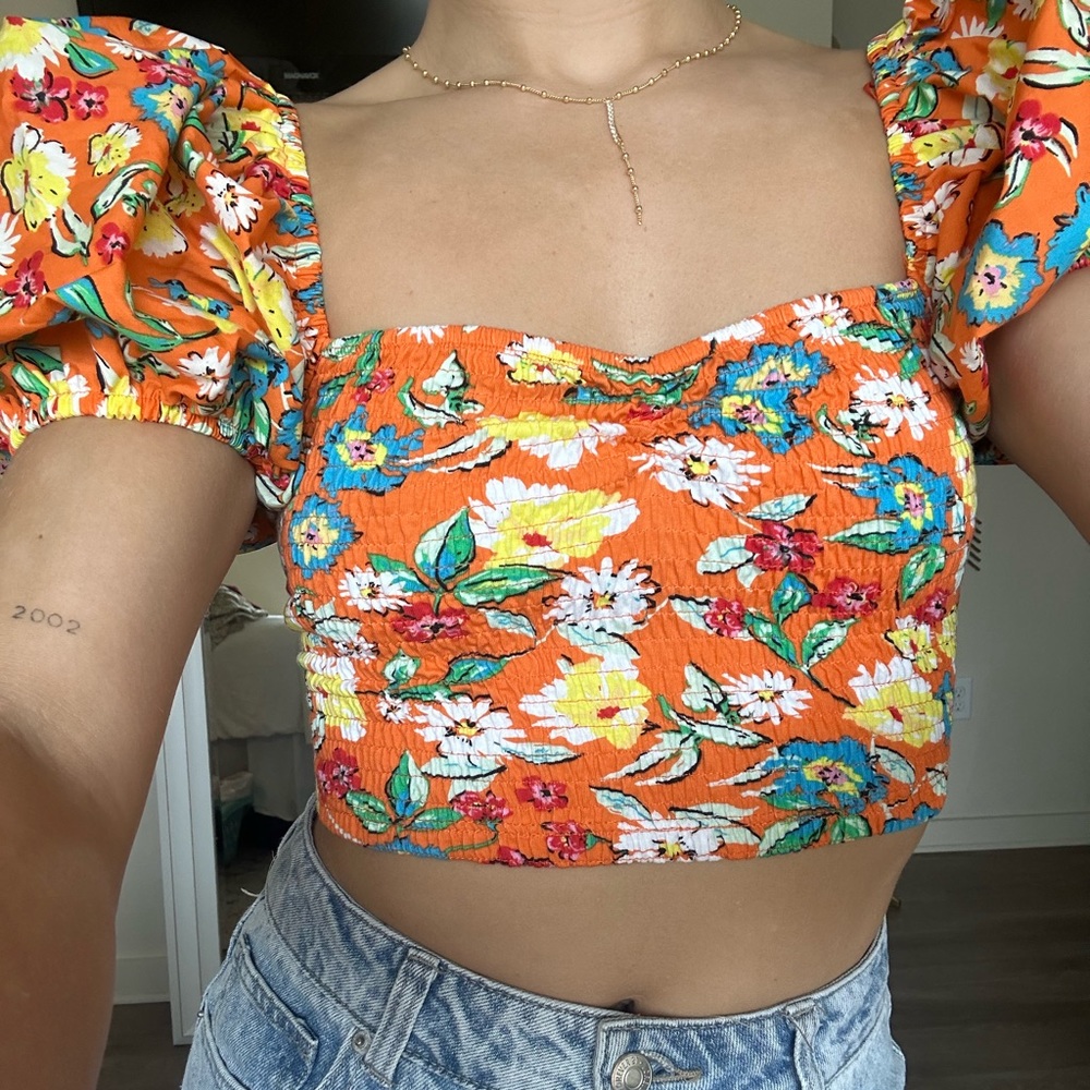 Zara crop top with puffed sleeves